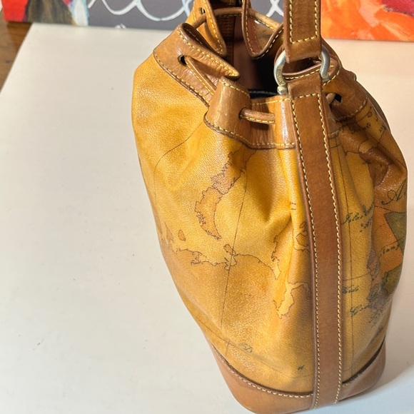 Vintage Map Print Tan Bucket Bag - Picture 9 of 12